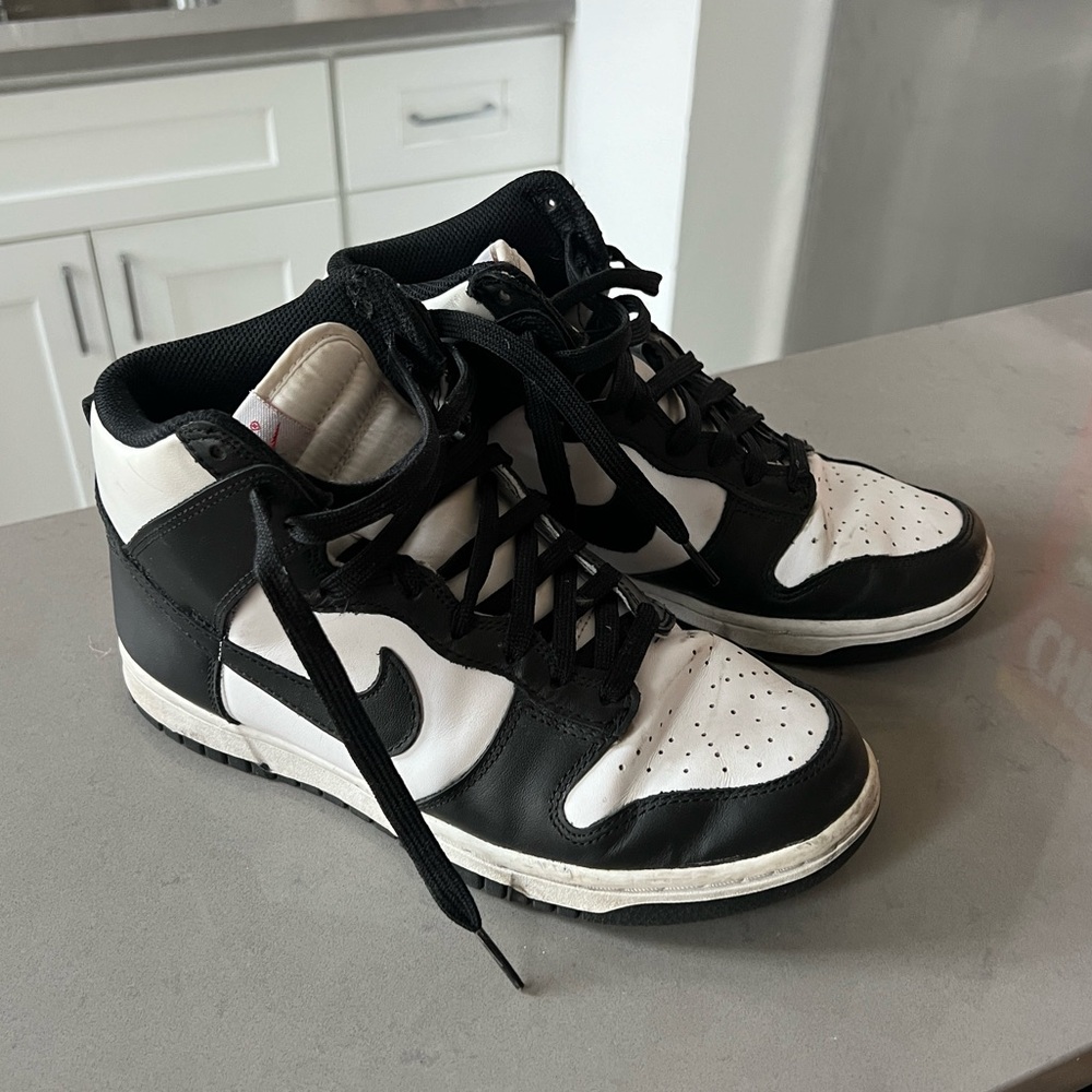 Nike Dunk High Panda